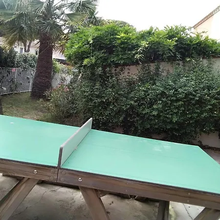 Avec Jardin, Piscine, Sauna, Proche De La Et Du Village Naturiste * Agde