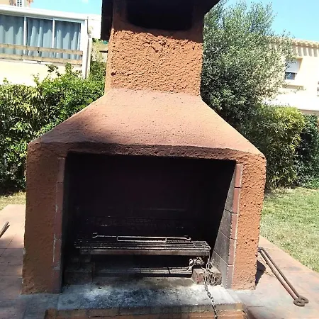 Avec Jardin, Piscine, Sauna, Proche De La Et Du Village Naturiste * Agde