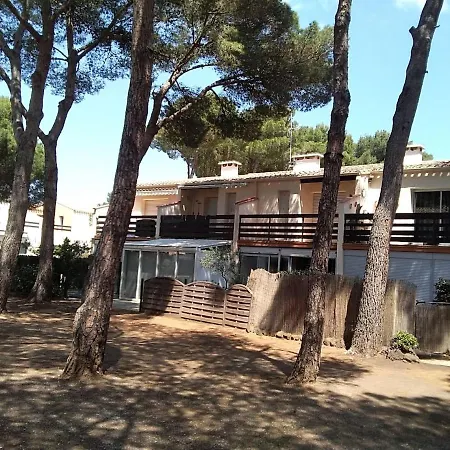 Avec Jardin, Piscine, Sauna, Proche De La Et Du Village Naturiste