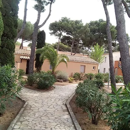 Avec Jardin, Piscine, Sauna, Proche De La Et Du Village Naturiste Apartment